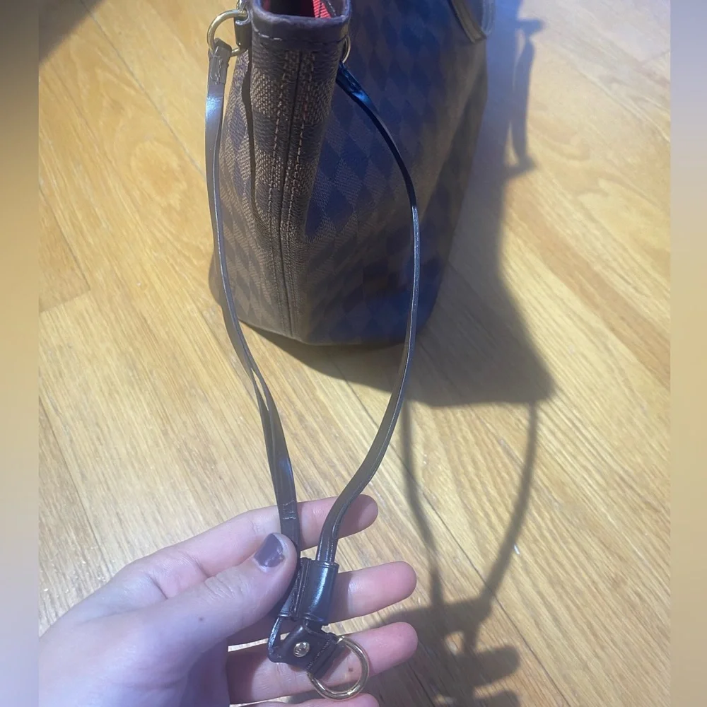 Louis Vuitton Neverfull MM - Picture 3 of 12